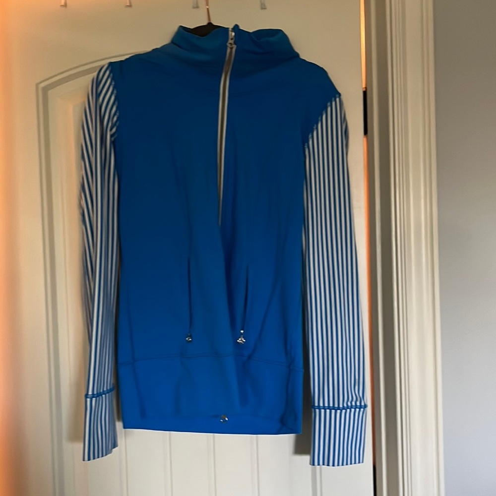 Lululemon size 8 like new blue jacket